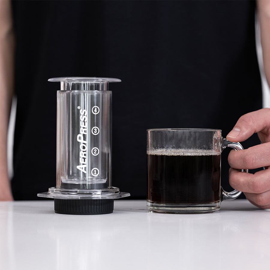 AeroPress® Clear - Kaffeezubereiter Set - Inkl. 100 Filter & Dosierlöffel